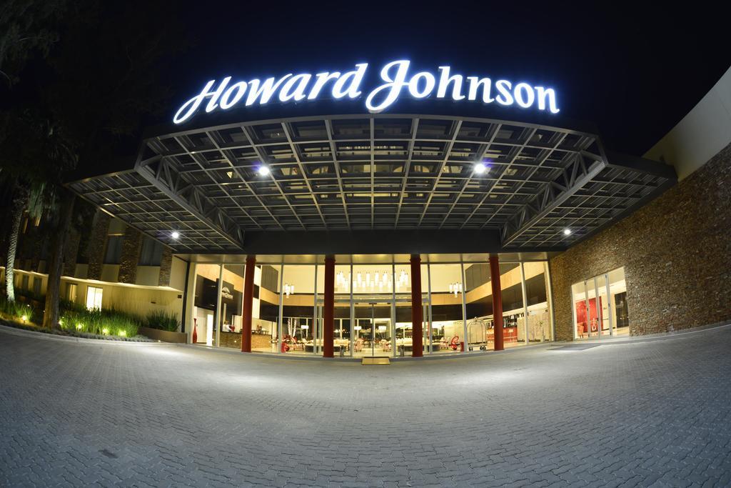 Howard Johnson Plaza Resort Lujan  Exterior photo
