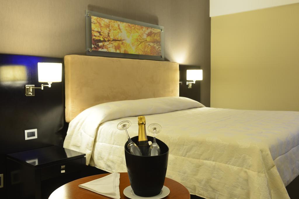 Howard Johnson Plaza Resort Lujan  Room photo