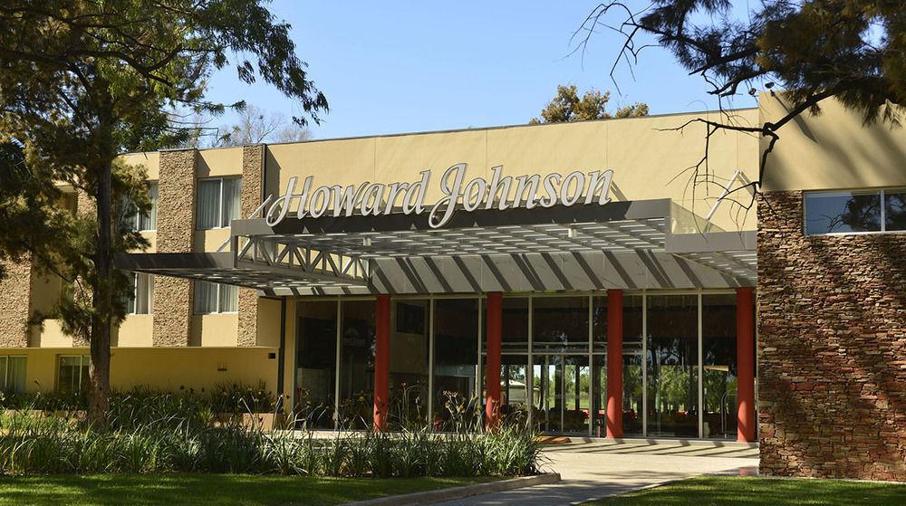 Howard Johnson Plaza Resort Lujan  Exterior photo