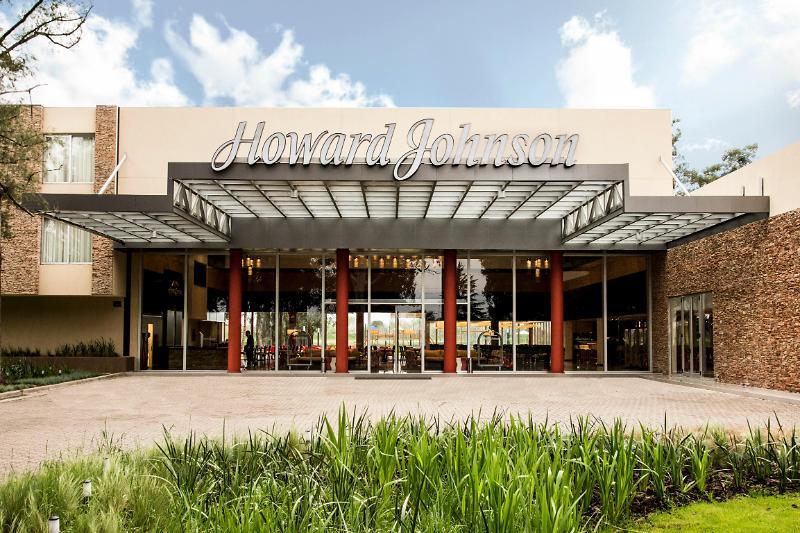 Howard Johnson Plaza Resort Lujan  Exterior photo